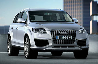 Audi Q7.  Audi