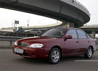 Kia Spectra.    www.news.auto.ru