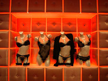  Ann Summers       -.     -,    ""  
