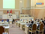 Единороссы бойкотировали заседание петербургского парламента, пытаясь помешать "дискредитации" города