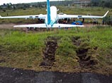 :   Boeing 737-800,     ,  
