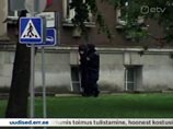   ,  18:00       