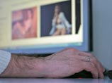 В Уэльсе высокопоставленные чиновники были уличены в просмотре порнографии в своих офисах во время, а точнее, вместо работы. Несколько десятков человек были привлечены к дисциплинарной ответственности