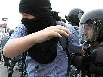       G8  -.  AFP