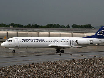 Fokker-100  Montenegro Airlines.    airportdata.com