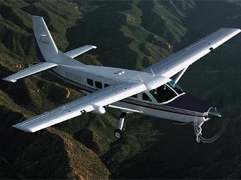  Cessna Caravan.    caravan.cessna.com