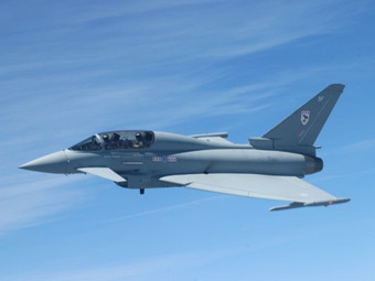  EF-2000 Typhoon.    aerospaceweb.org