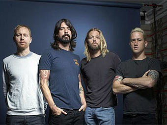 Foo Fighters.    clashmusic.com