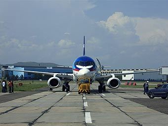 Sukhoi Superjet 100.  - 