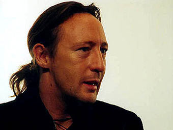  .    julian-lennon.com