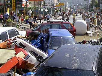    - , 2004 .  ©AFP, 