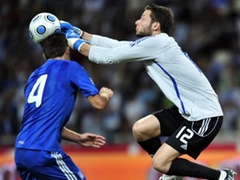   ( 12).  ©AFP