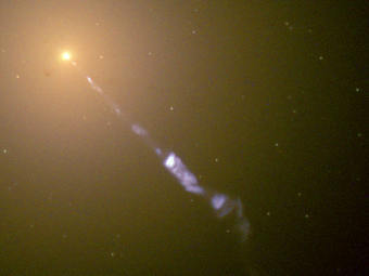  M87.  NASA/ESA