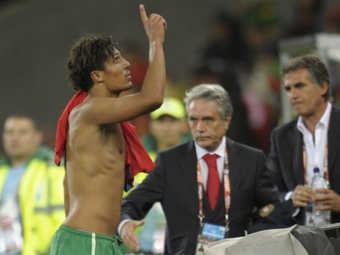         -2010.  ©AFP