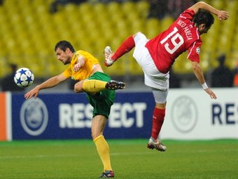   "" - "" 28  2010 .  ©AFP