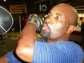  .    houstonboxingscene.com