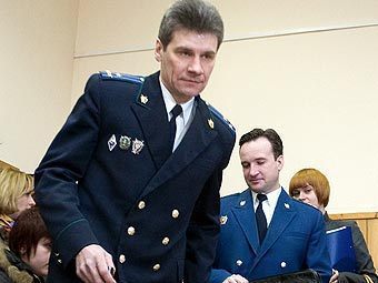 Валерий Лахтин (на переднем плане) и гособвинитель Дмитрий Шохин. Архивное фото Юрия Тимофеева, "Радио Свобода"