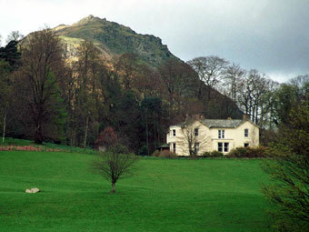  .    visitcumbria.com 