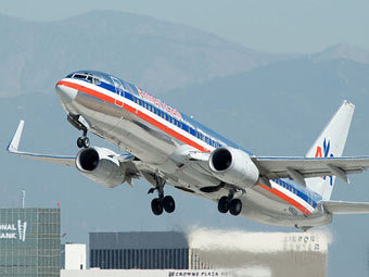 Boeing 737  American Airlines.  BriYYZ