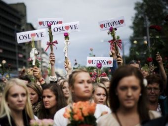      25 .  ©AFP