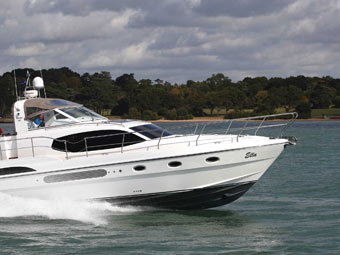 HAINES 400 Aft Cabin.    nya.co.uk 