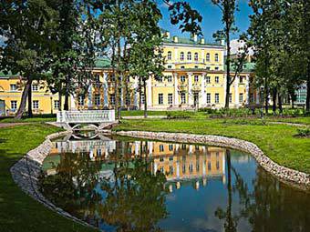  .    museumpushkin.ru