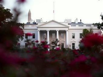      .   ©AP