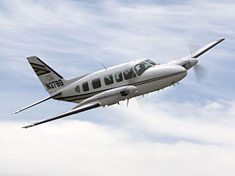  Piper Navajo.    greatplainstowers.com