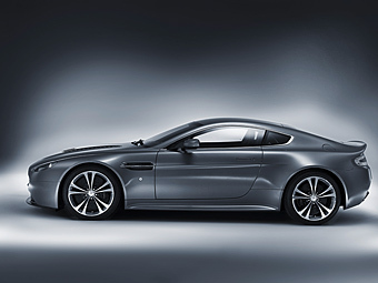 Aston Martin v12 Vantage.    wp-b.com
